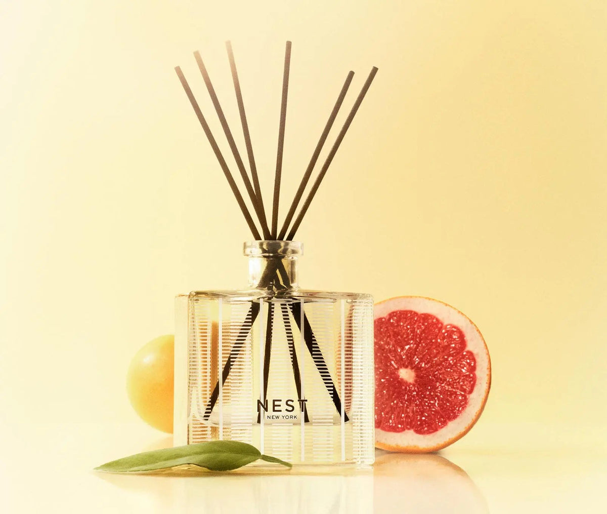 Grapefruit Classic Candle & Reed Diffuser Set
